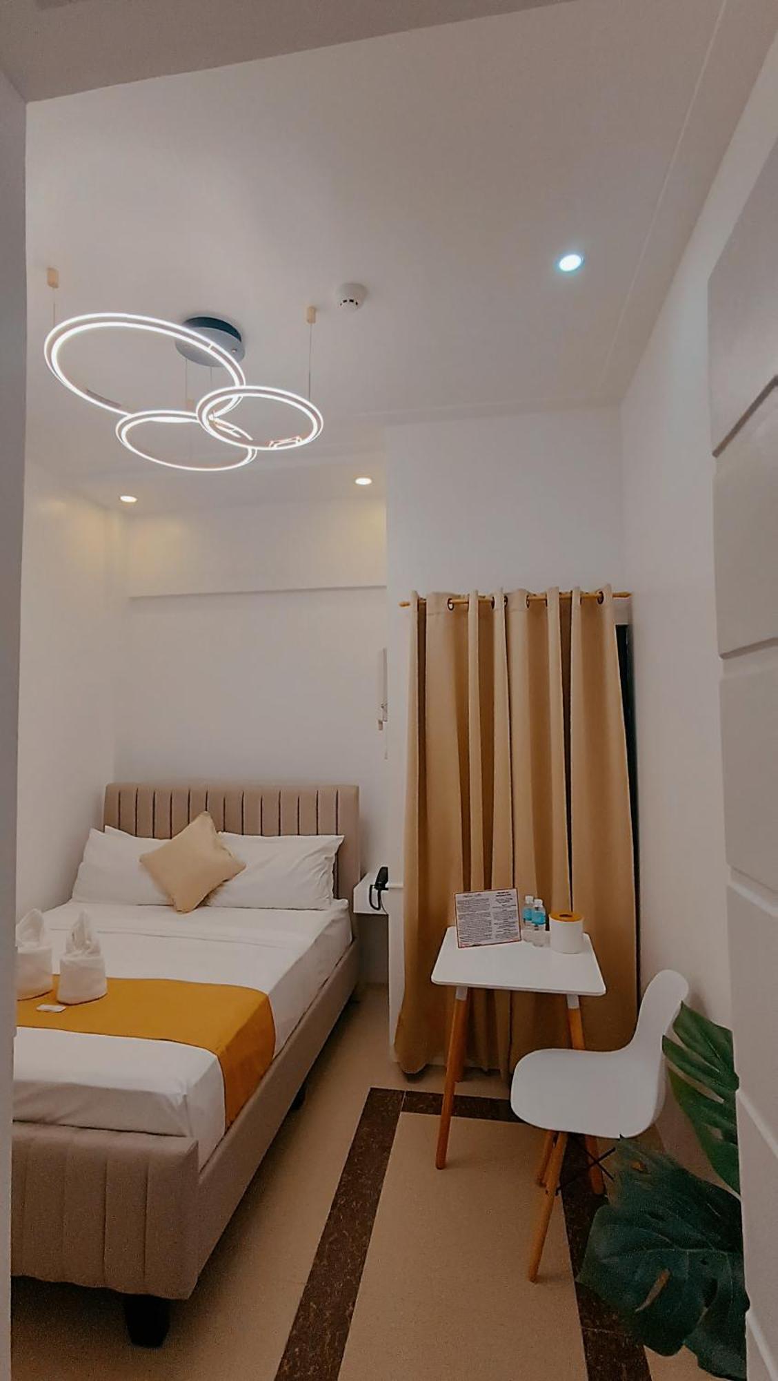 เอลิซาเบธ โฮเทล - นากา Hotel Pili  ภายนอก รูปภาพ