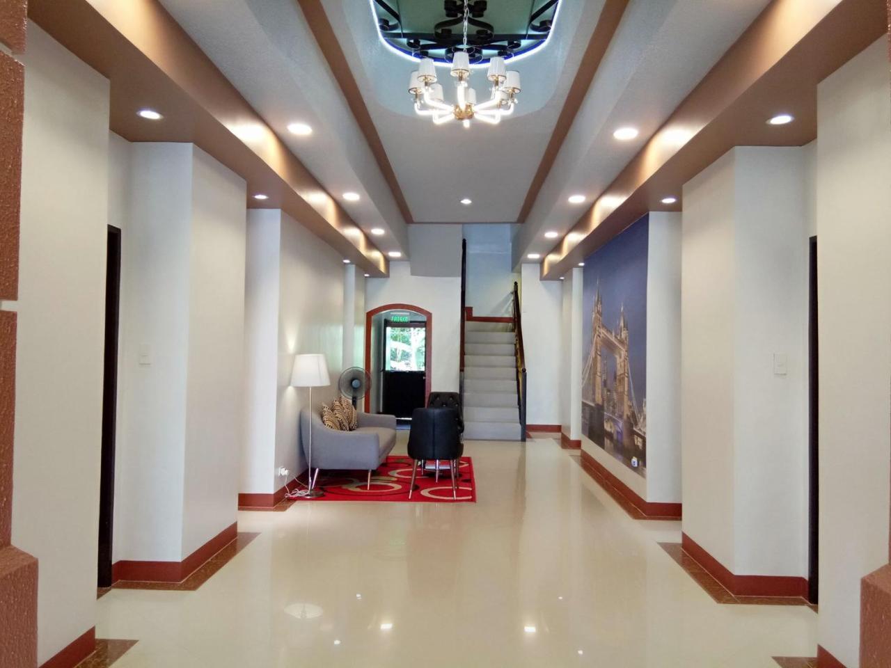 เอลิซาเบธ โฮเทล - นากา Hotel Pili  ภายนอก รูปภาพ
