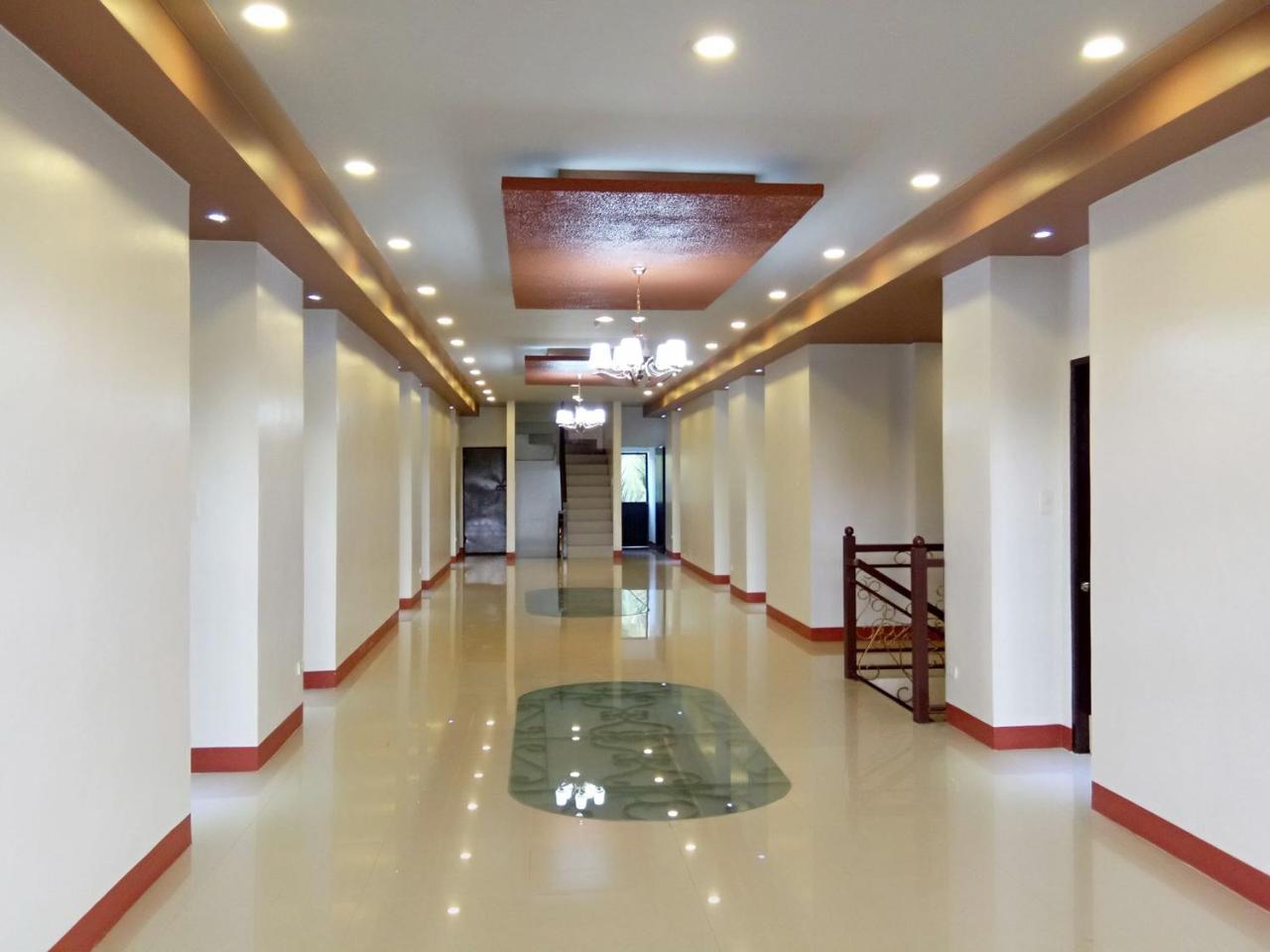 เอลิซาเบธ โฮเทล - นากา Hotel Pili  ภายนอก รูปภาพ